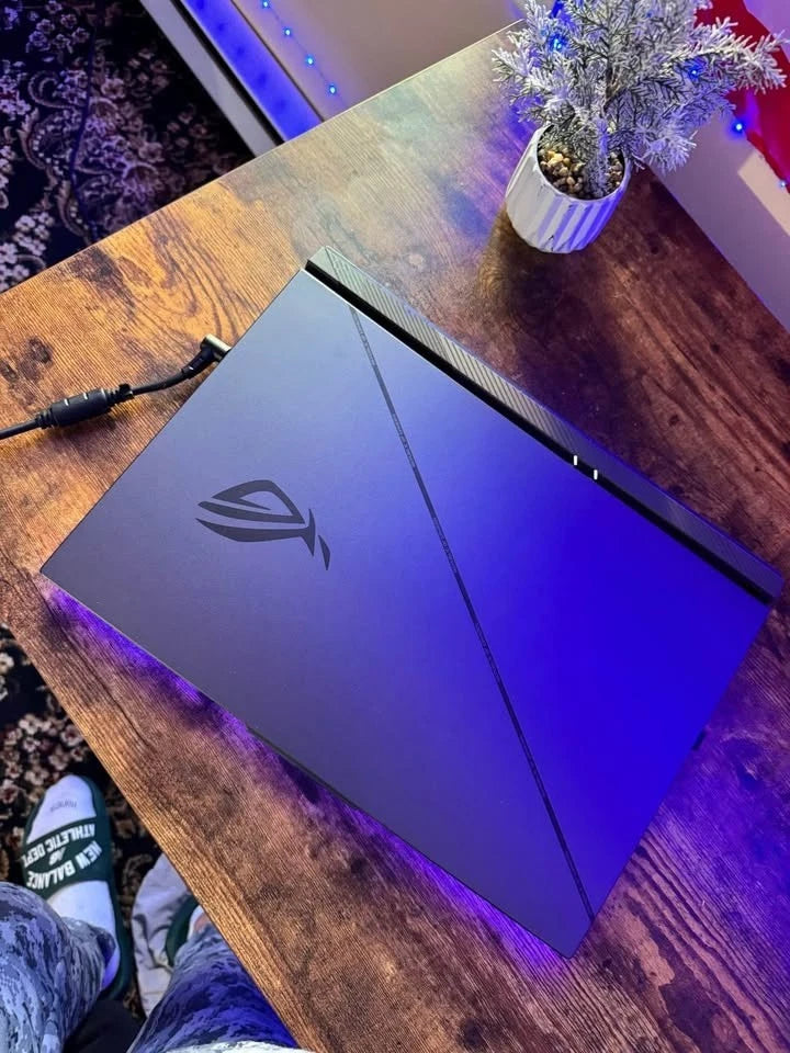2024 Asus ROG Strix 18” 4080/i9 14th gen/ 2 TB SSD / 240 Hz QHD